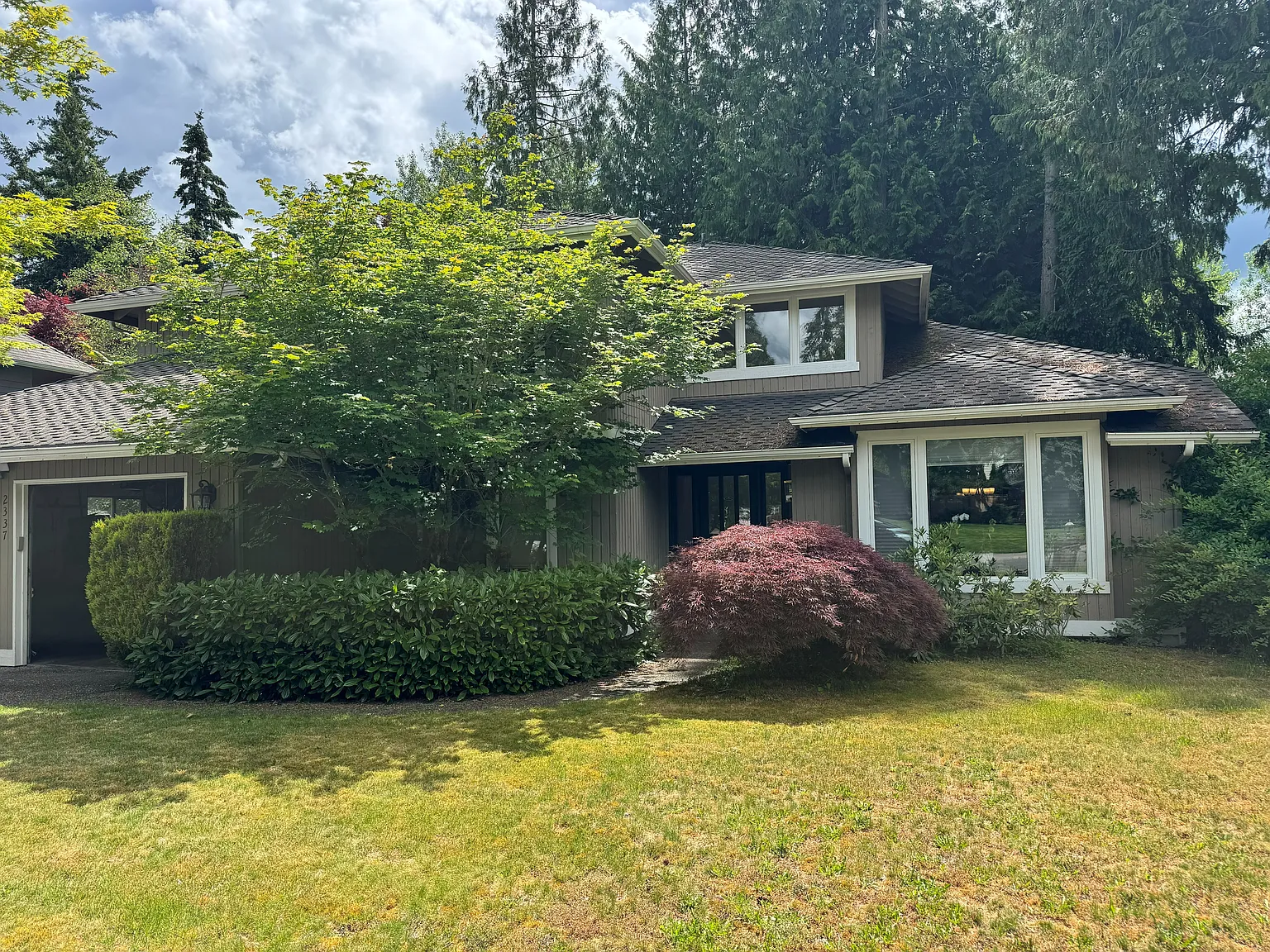 3 bed, 2.5 bath, 2260 sqft, $4,000 — Photo 3