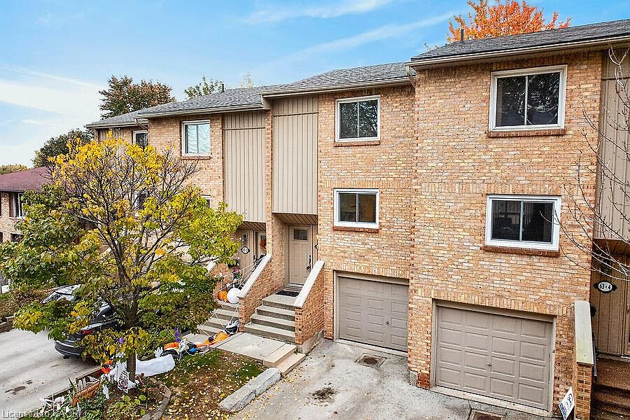 1st image of 63 Fonthill Rd #3