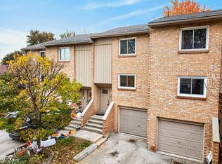 63 Fonthill Rd #3, Hamilton, ON L9C 6T1
