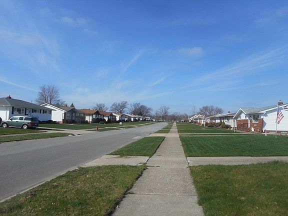 5th image of 543 E Dartmoor Ave