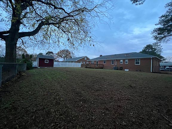 3rd image of 1032 Hillview Blvd