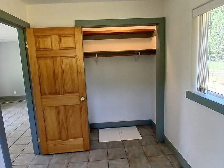 closet in bedroom