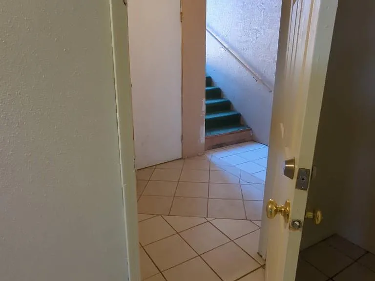 536 Monroe St — Photo 10