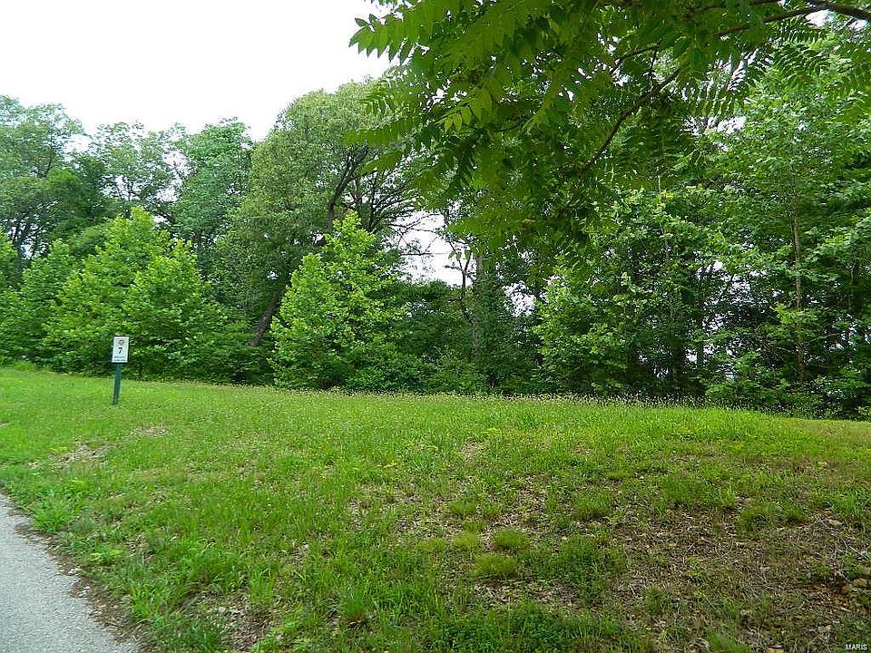 2nd image of 703 Forest Circle Trail Rd