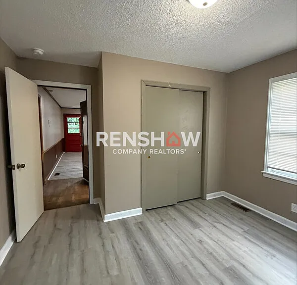 155 Moore Rd — Photo 11