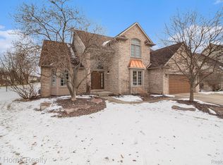 6768 Tiffany Cir, Canton, MI