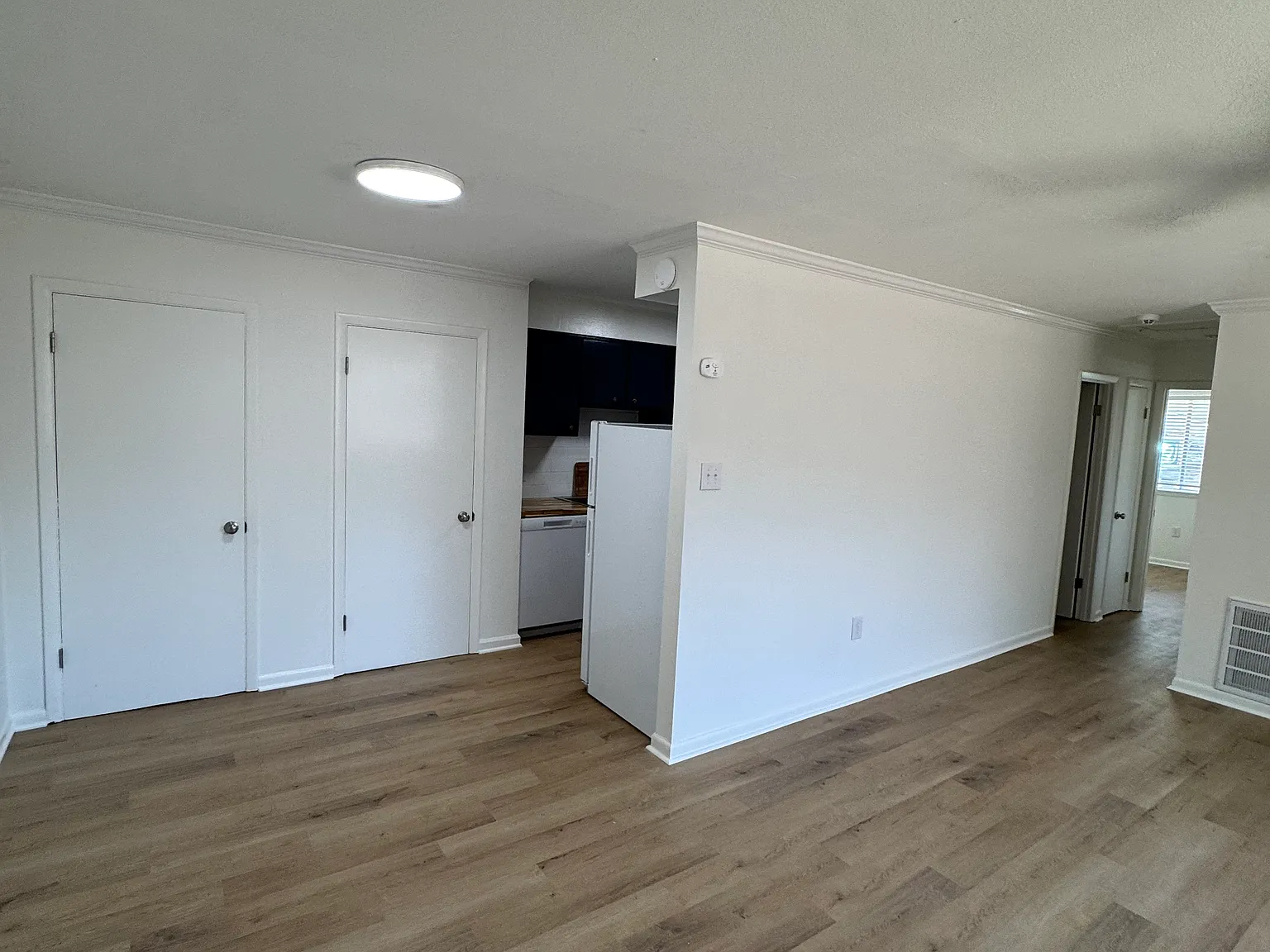 2 bed, 1000 sqft, $1,295 — Photo 4