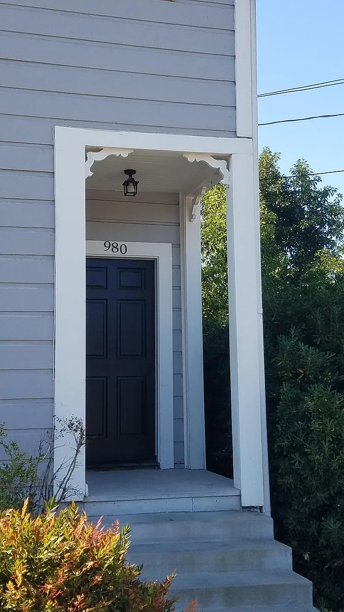 front door - 980 Islay St #980