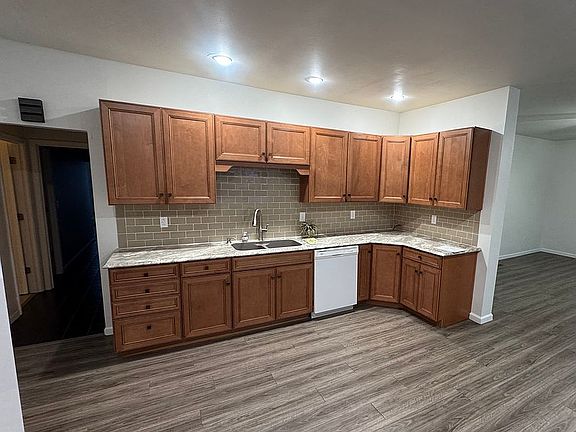 5th image of 6070 Larue Rd