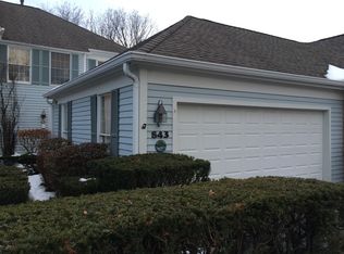 843 Sutton Ct, Lincolnshire, IL 60069