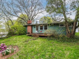 3098 Lakeview Dr, Ann Arbor, MI 48103