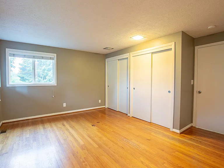 12105 SE River Rd — Photo 15