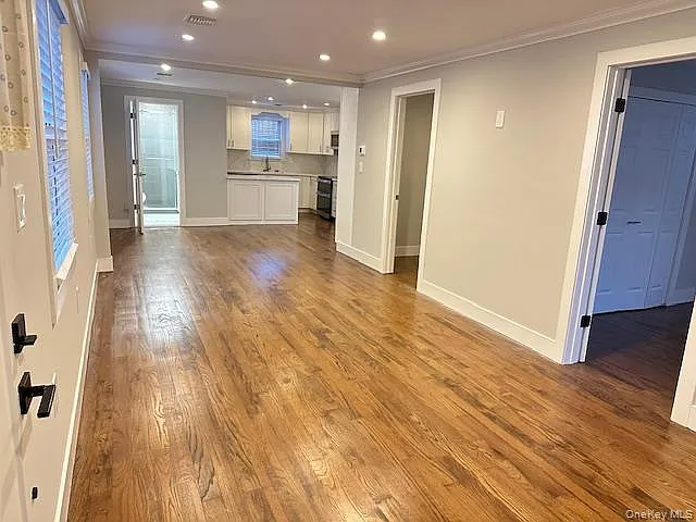 1 bed, 1.0 bath, 1300 sqft, $3,970 — Photo 3