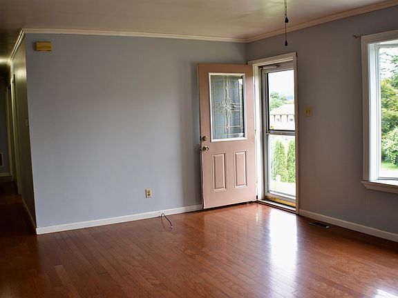 2nd image of 49 Park Dr