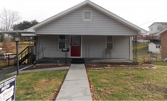 1st image of 408 Crockett St