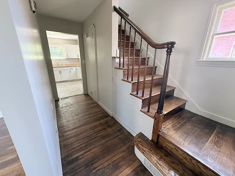 409 S Chestnut St — Photo 25