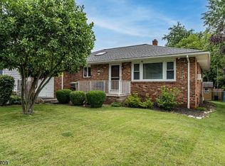 705 Denninger Rd, North Plainfield, NJ 07063