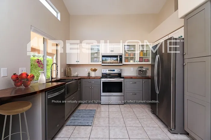 2162 W Osage Ave — Photo 3