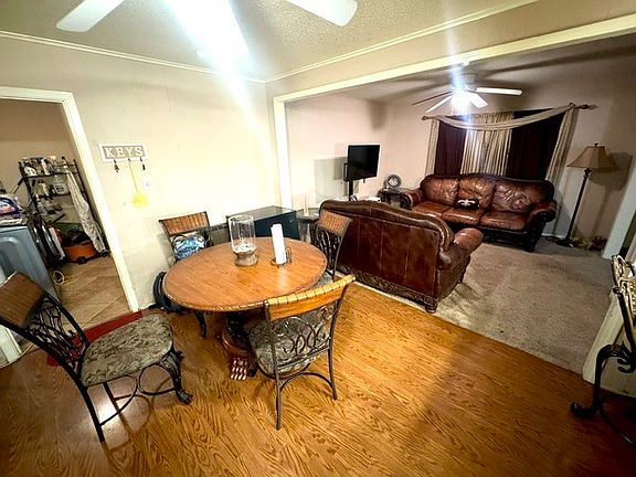 3rd image of 9375 Garfield Dr