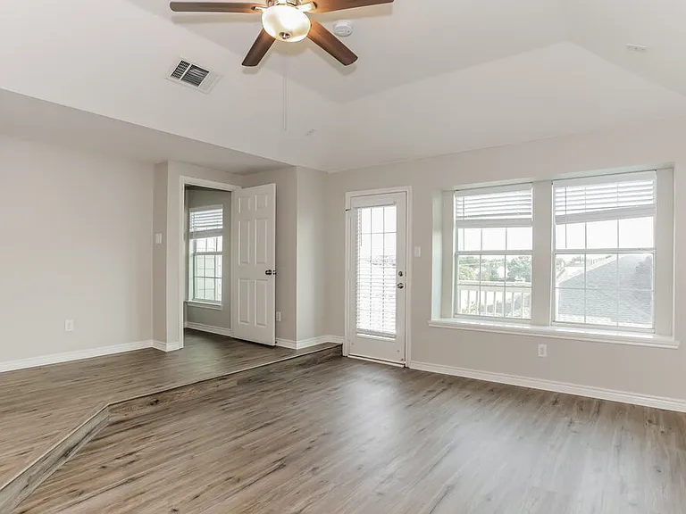12634 Bay Ave — Photo 14
