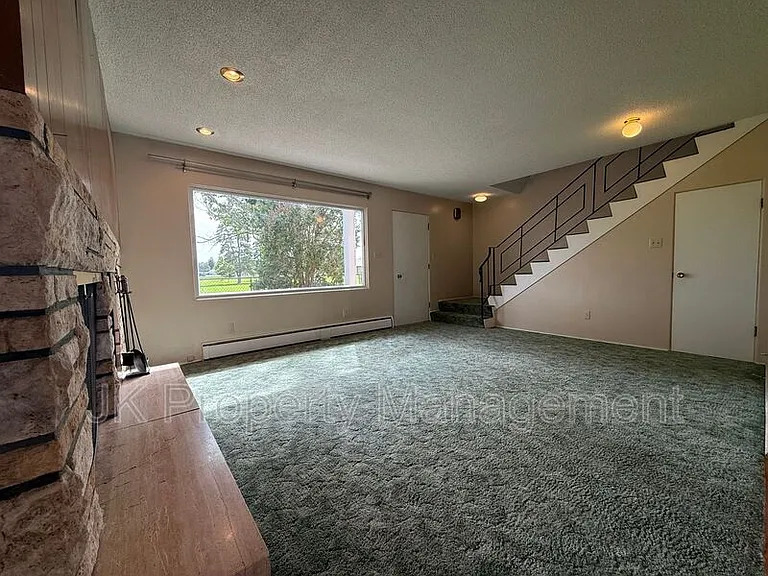 820 2nd Ave NW #2 — Photo 9
