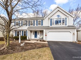 1572 Madison Ave, St Charles, IL 60174