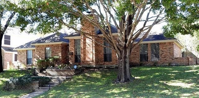 1st image of 555 Renee Ln