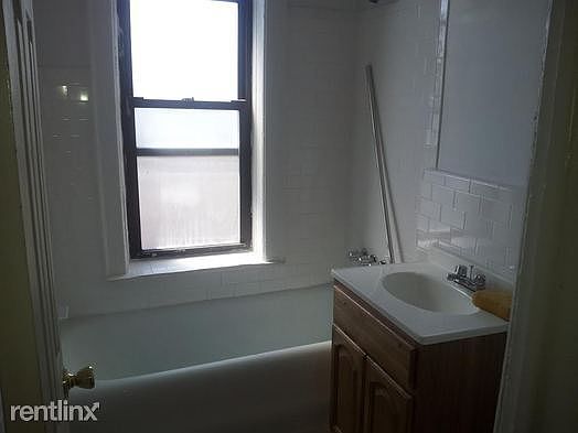 4th image of 8907 102nd St #1914948
