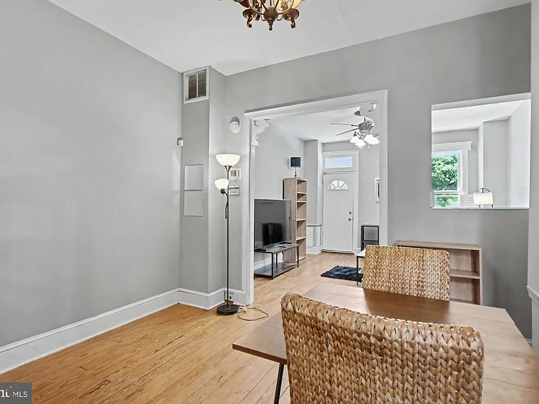 14 Poultney St — Photo 9
