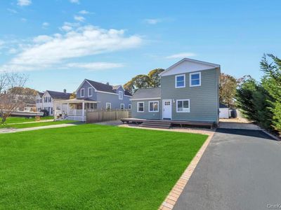 60 Rollstone Avenue, West Sayville, NY, 11796