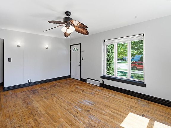 3rd image of 1710 Lathrop AVENUE