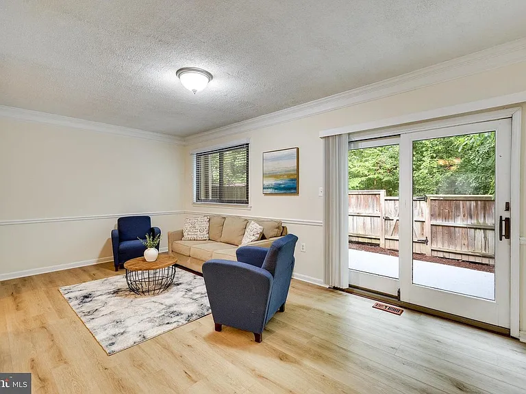 2373 Emerald Heights Ct — Photo 22