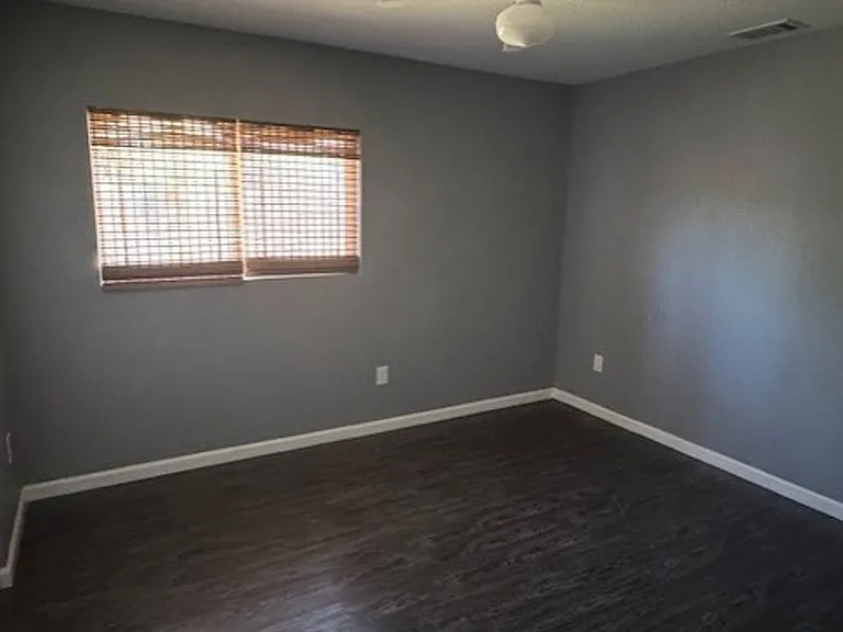 1629 Basler St — Photo 10