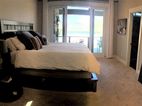 Master bedroom with Mt. Adams and Columbia River views