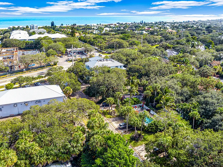 720 Lantana Ln #C — Photo 41