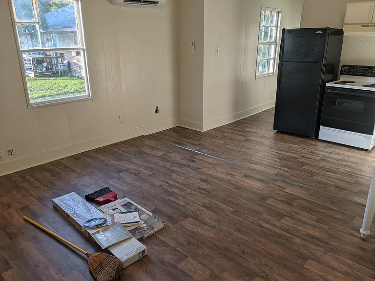 301A Sampson Ave — Photo 9