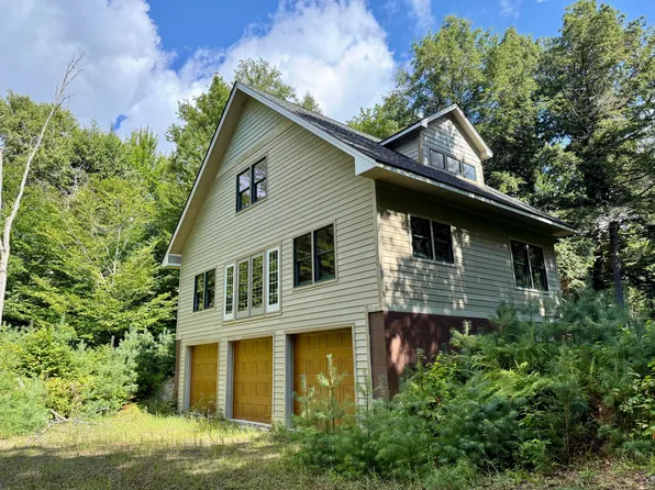 37 Green Pond Rd, Saranac Lake, NY 12983
