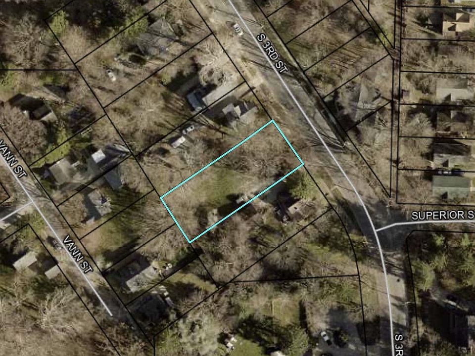 1st image of 634 S 3rd St