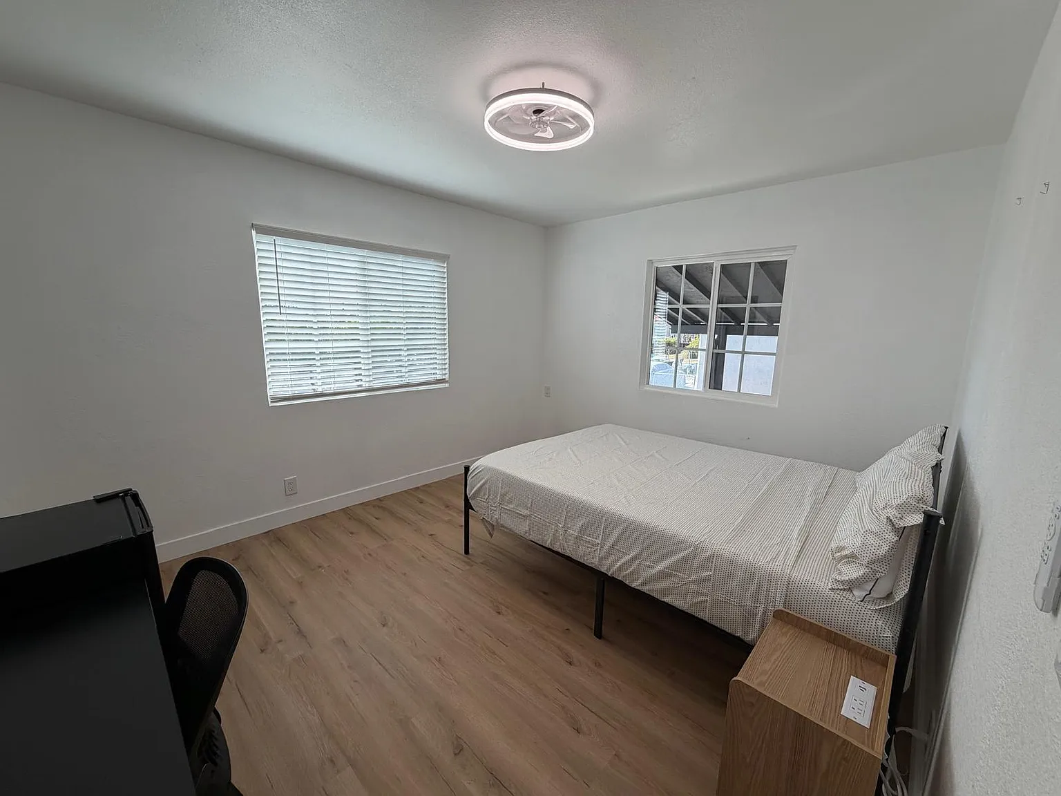 4 bed, 2.0 bath, 1662 sqft, $2,105 — Photo 2