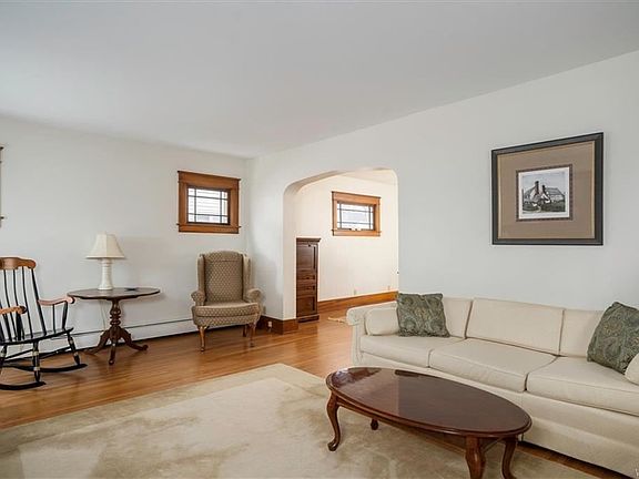 2nd image of 310 Argonne Dr