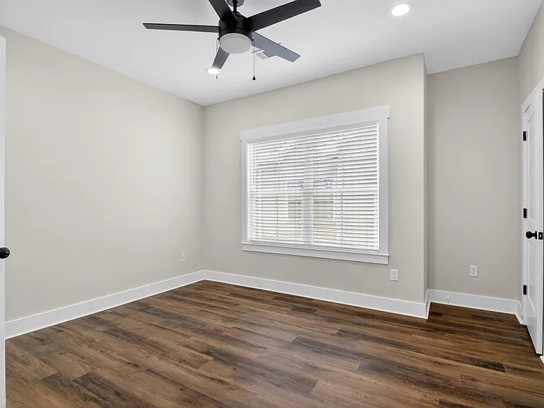 1207 W 7th St #D — Photo 15