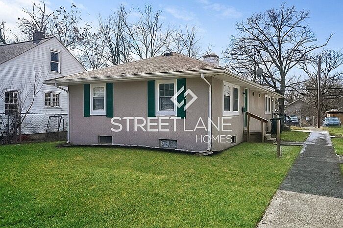 1st image of 2383 Hiawatha Park Dr