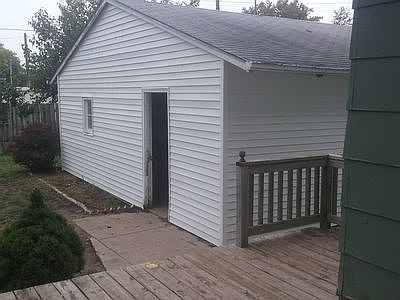 Detached 2 stall garage