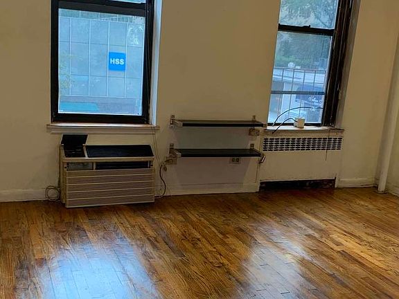 5th image of 300 E 65th St #3C