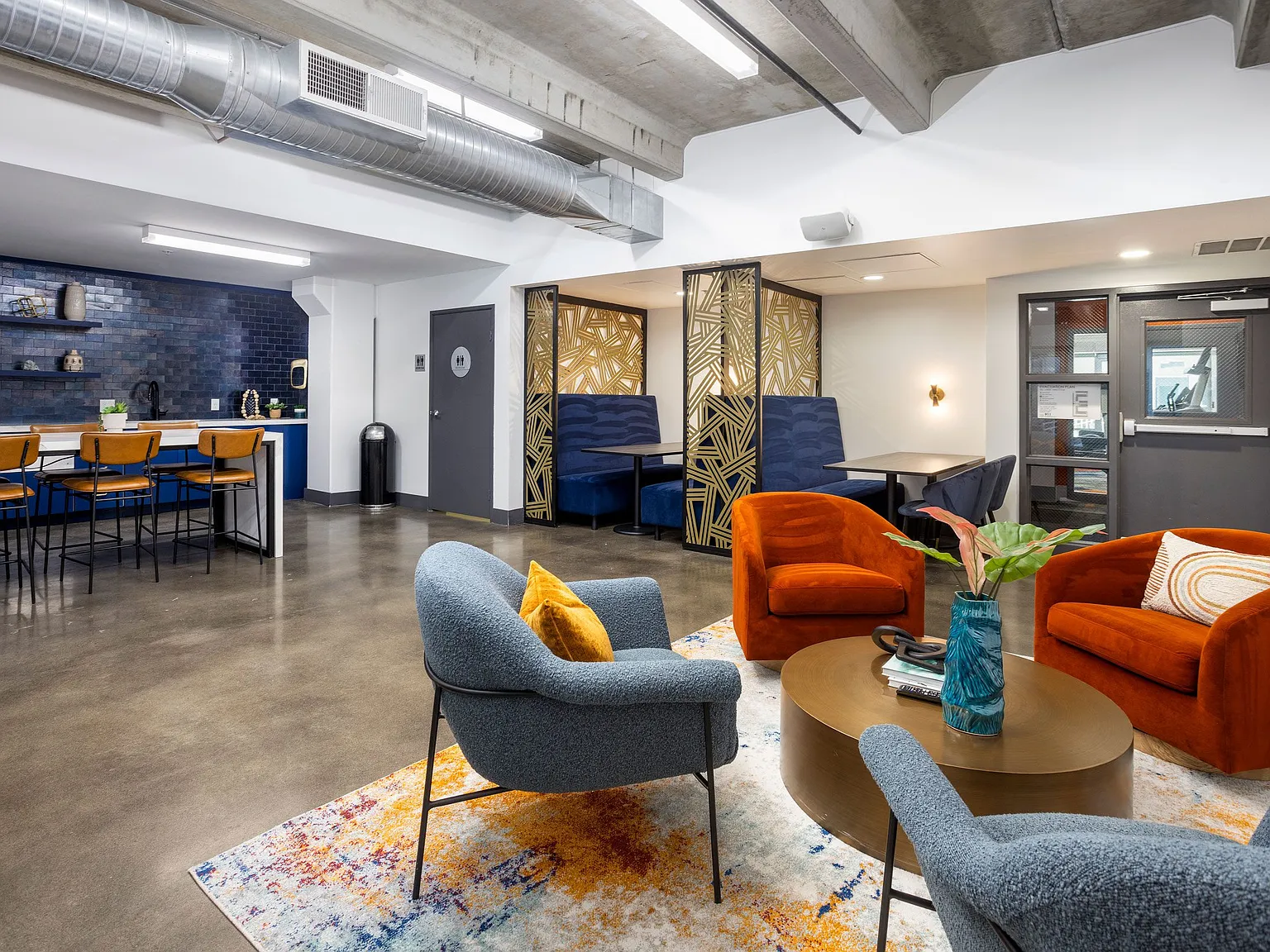 800J Lofts — Photo 4