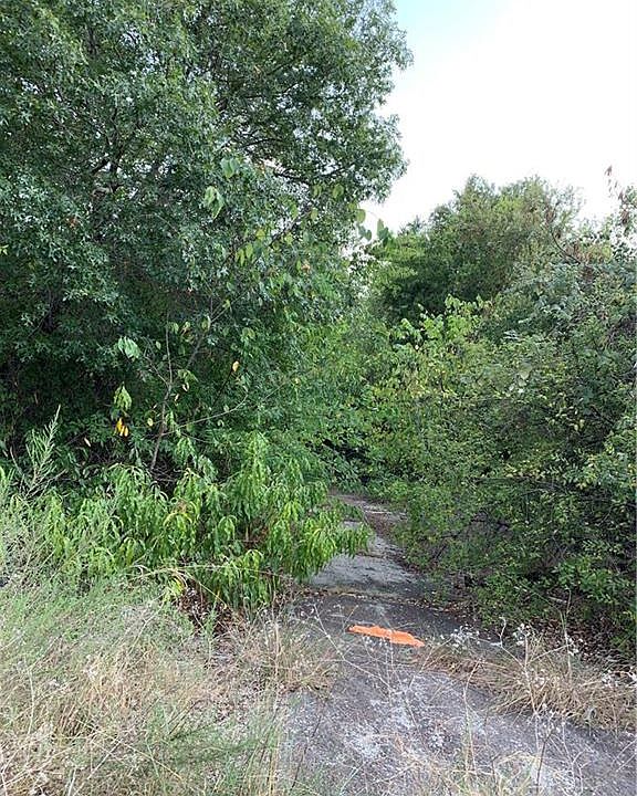 2nd image of 7419 Cottonwood Creek Rd