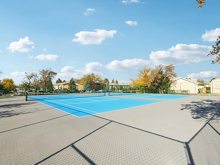 33-web-or-mls-Kennedy Dr-0611-912