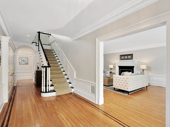 4th image of 151 Abingdon Ave