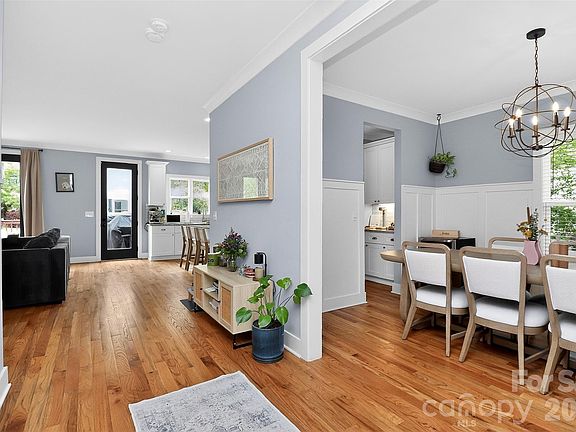 5th image of 4231 Craig Ave