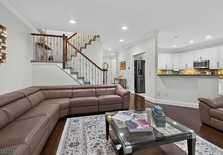 90 Winged Foot Dr — Photo 11